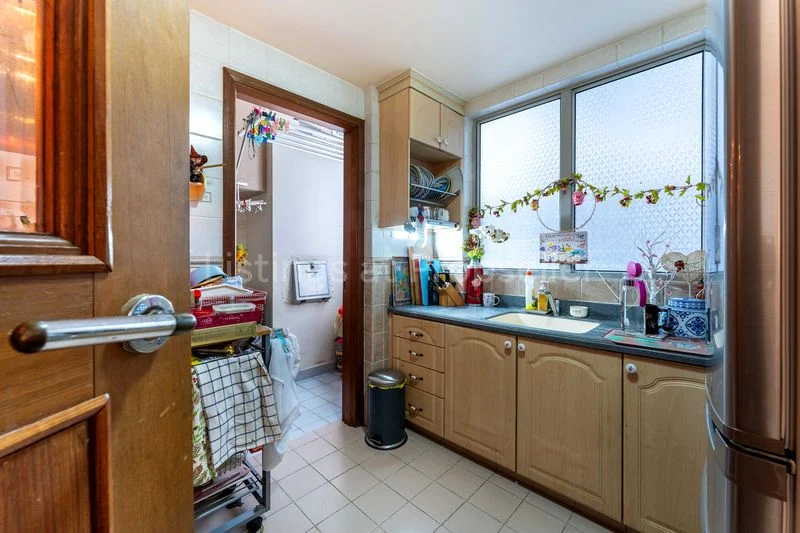 2 Bed Condo for Sale in The Bayshore - Image 3