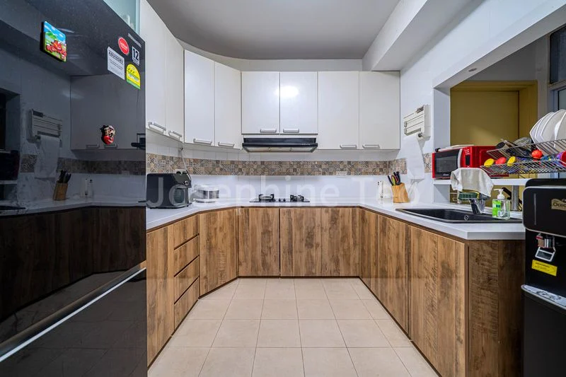 3+1 Bed Condo for Sale in  Mandarin Gardens - Image 9