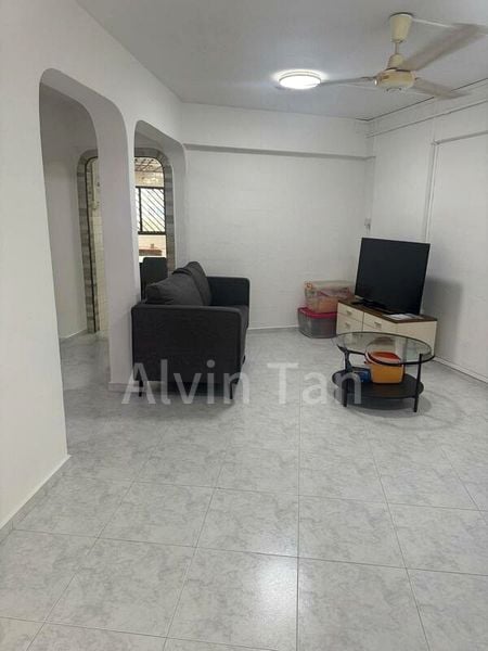 3 Room (3NG) HDB for Rent in  535 Jurong West Street 52 - Image 1