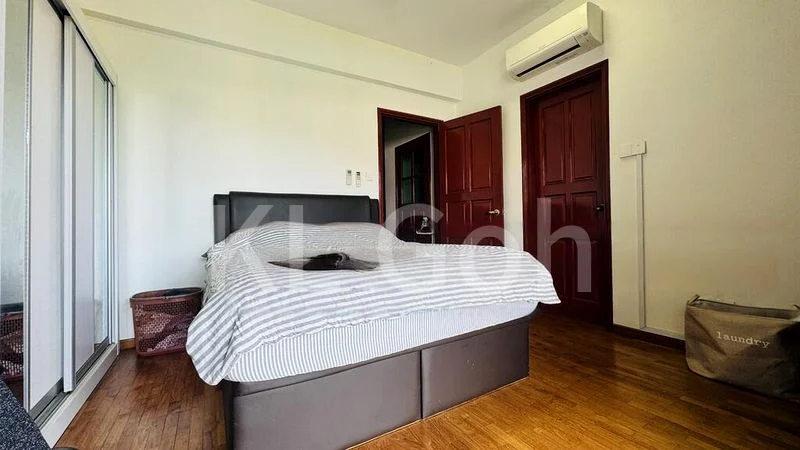 6 Bed Terraced House (Landed) for Sale in  Pasir Ris Beach Park - Image 6