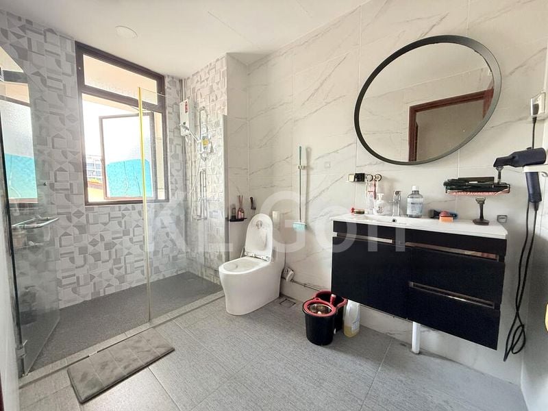 6 Bed Terraced House (Landed) for Sale in  Pasir Ris Beach Park - Image 1