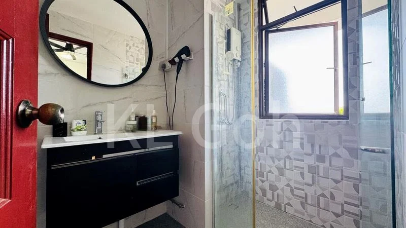 6 Bed Terraced House (Landed) for Sale in  Pasir Ris Beach Park - Image 3