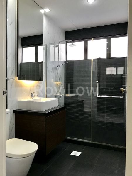 5 Bed Semi-Detached House (Landed) for Rent in  Dunearn Estate - Image 9