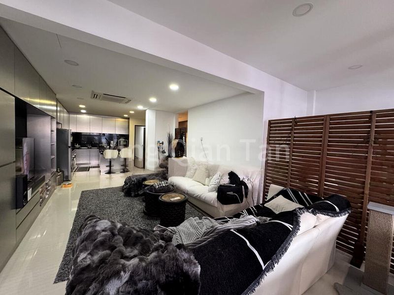 4 Bed Terraced House (Landed) for Sale in  Jalan Sentosa - Image 9