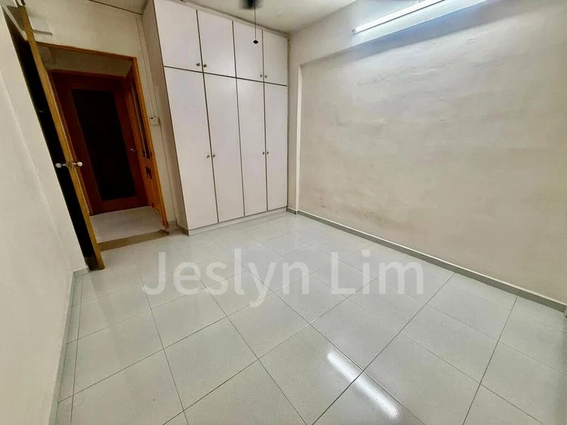 3 Room (3NG) HDB for Sale in 417 Ang Mo Kio Avenue 10 - Image 1