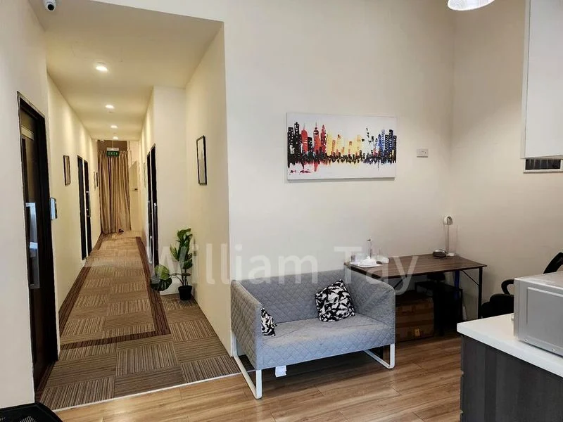 Light Industrial (B1) for Rent: Midview City - Image 1