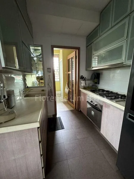 3 Bed Condo for Rent in  Deng Fu Ville - Image 11