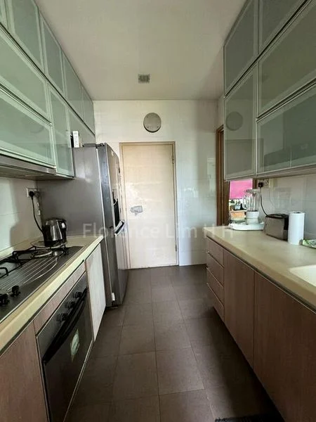 3 Bed Condo for Rent in  Deng Fu Ville - Image 4