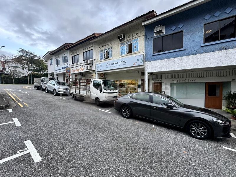 Shop / Shophouse for Rent: Ground-Floor Unit in Serangoon Gardens - Image 3