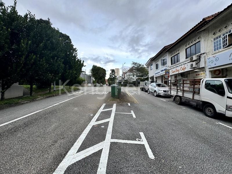 Shop / Shophouse for Rent: Ground-Floor Unit in Serangoon Gardens - Image 1