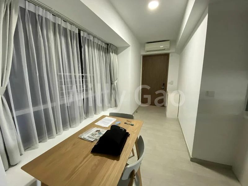 2 Bed Condo for Rent in  Shenton Way - Image 2