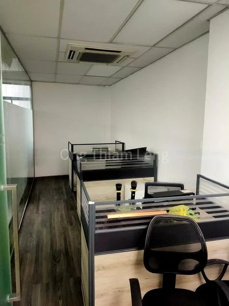 Office for Sale: Oriental Venture Building - Image 4