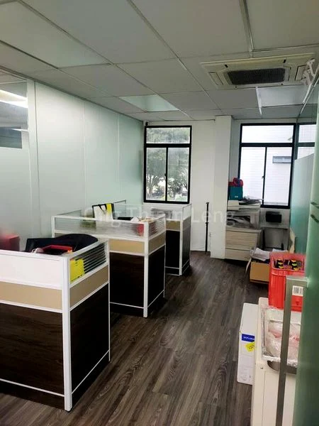 Office for Sale: Oriental Venture Building - Image 3