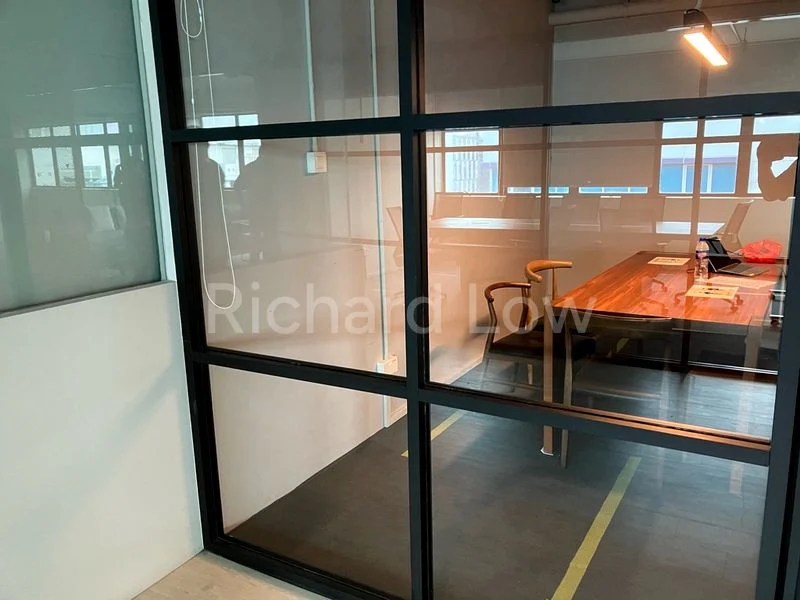 Light Industrial (B1) for Rent in  Thk Industrial Building - Image 6