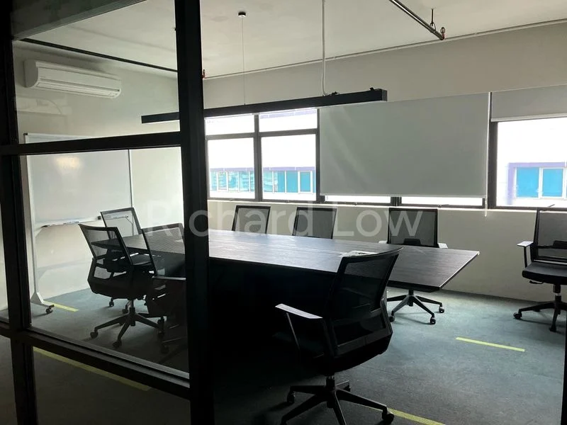 Light Industrial (B1) for Rent in  Thk Industrial Building - Image 4