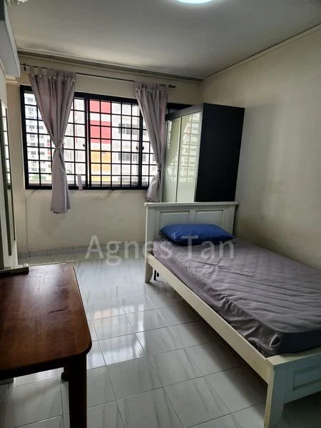 Common Room (HDB) for Rent in 422 Serangoon Central - Image 2