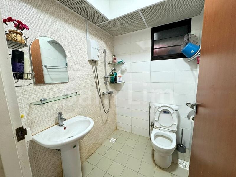 Room (HDB) for Rent in 818A Choa Chu Kang Avenue 1 - Image 4