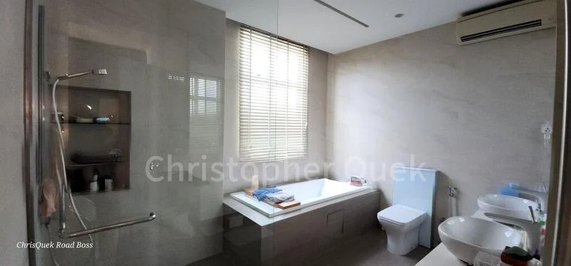 4 Bed Semi-Detached House (Landed) for Rent in  Kingsville - Image 13