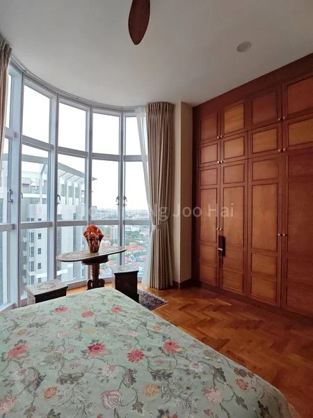 4+1 Bed Condo for Rent in  The Bayshore - Image 4