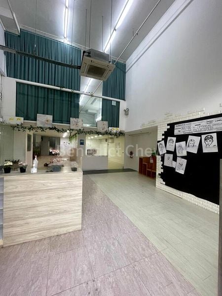 Light Industrial (B1) for Rent: Tradehub 21 - Image 3