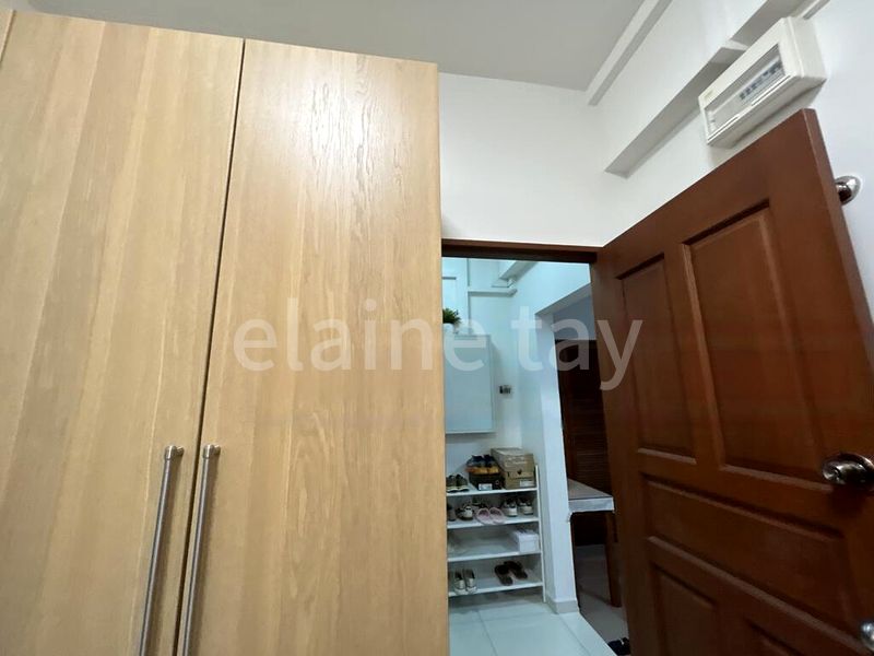 Common Room (Condo) for Rent in  Palm Lodge - Image 6