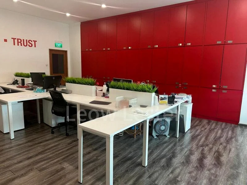 Light Industrial (B1) for Rent: 5m high church, office, training center, or childcare use @ Pasir pajung - Image 7