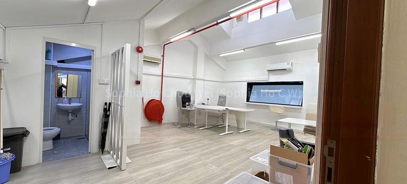 Office for Rent: Shophouse near Bugis MRT! Fully renovated with a meeting room! - Image 14