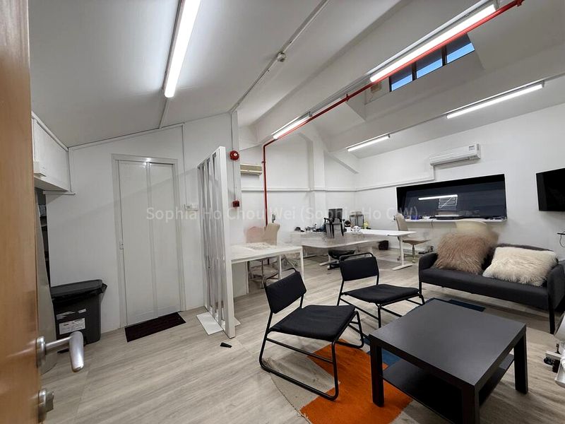 Office for Rent: Shophouse near Bugis MRT! Fully renovated with a meeting room! - Image 15