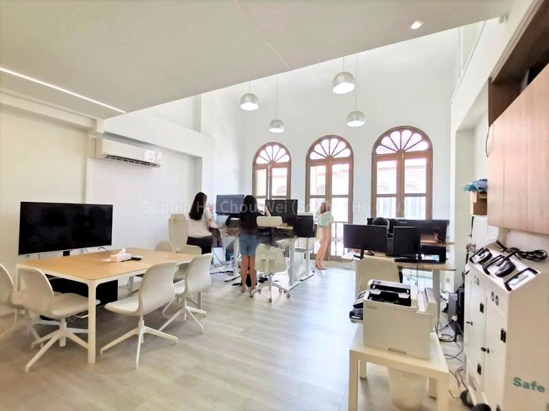 Office for Rent: Shophouse near Bugis MRT! Fully renovated with a meeting room! - Image 18