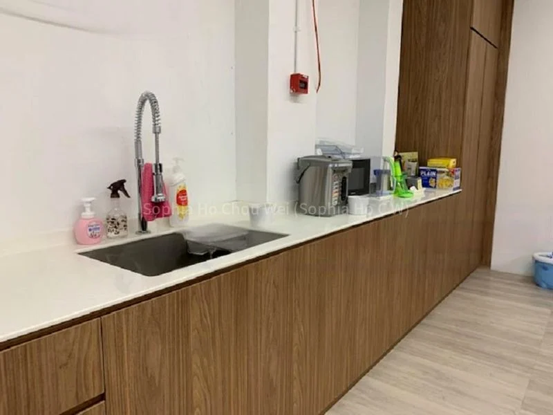 Office for Rent: Shophouse near Bugis MRT! Fully renovated with a meeting room! - Image 5