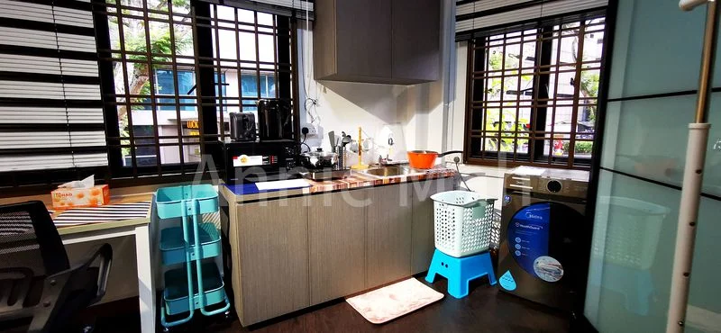 Studio Walk-up Apartment (Condo) for Rent in  Nutmeg Court - Image 5