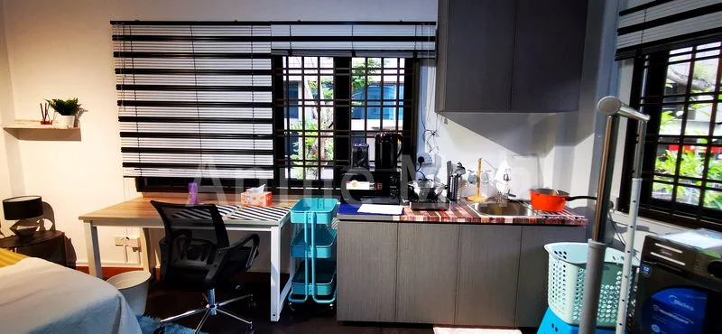 Studio Walk-up Apartment (Condo) for Rent in  Nutmeg Court - Image 4