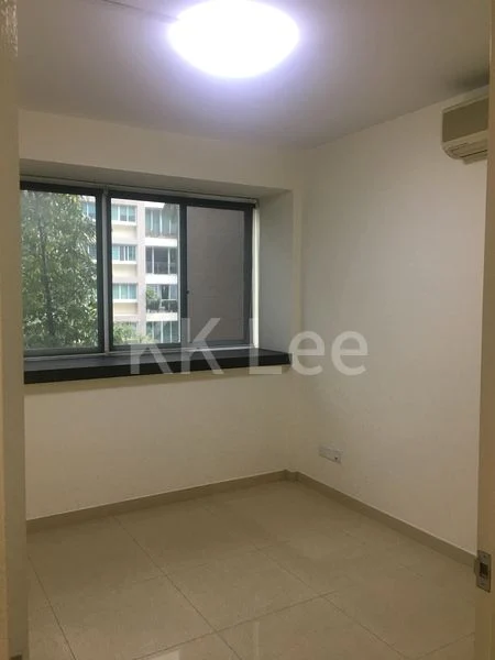 4 Bed Condo for Rent in  The Esparis - Image 1