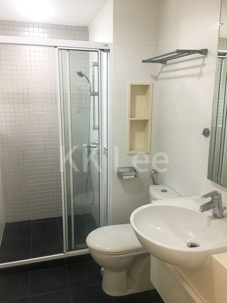 4 Bed Condo for Rent in  The Esparis - Image 3