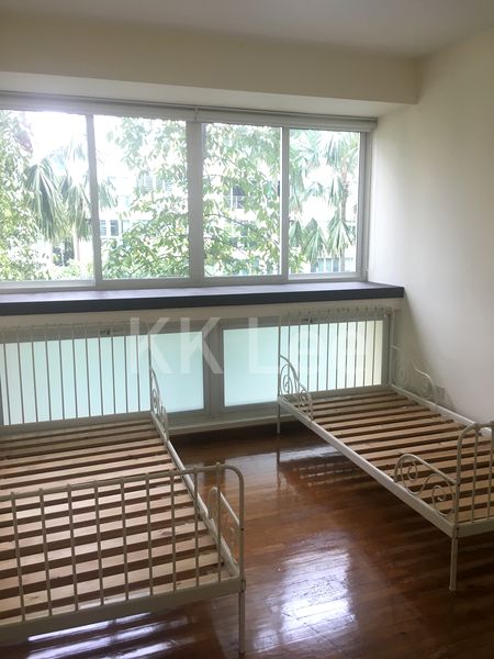 4 Bed Condo for Rent in  The Esparis - Image 4