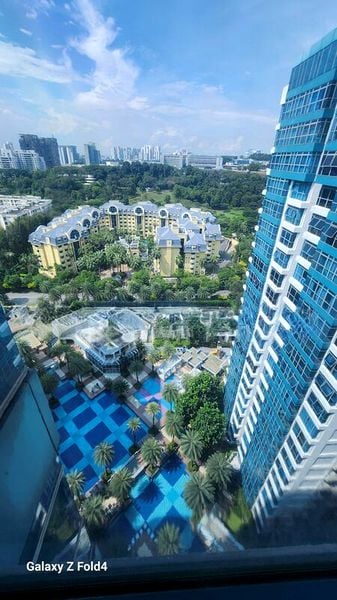 4 Bed Condo for Sale in Blue Horizon - Image 1