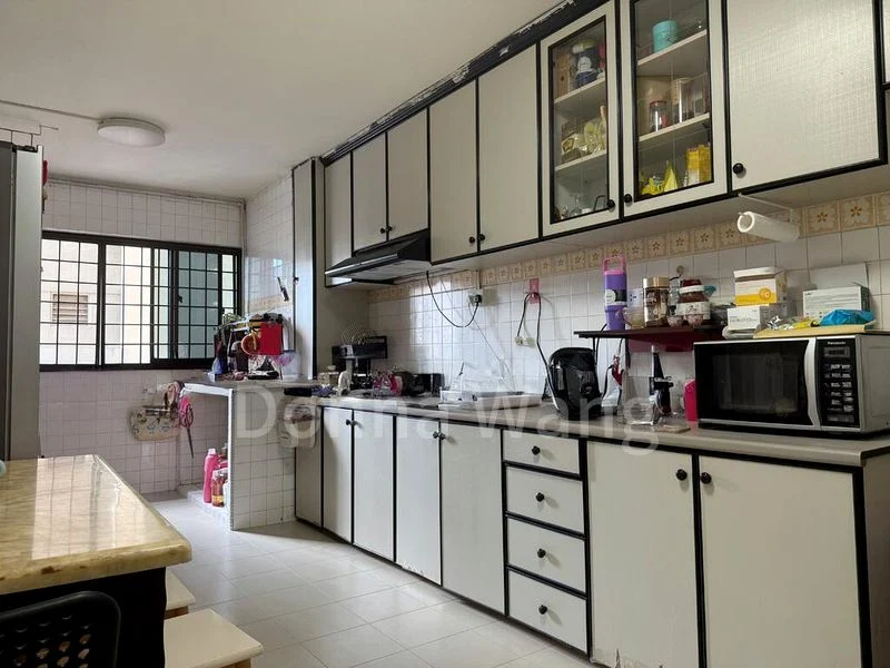 4 Room (4NG) HDB for Sale in  715 Clementi West Street 2 - Image 2