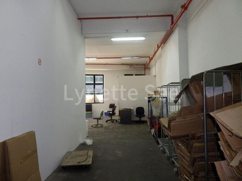 Light Industrial (B1) for Rent: MAE Building - Image 4