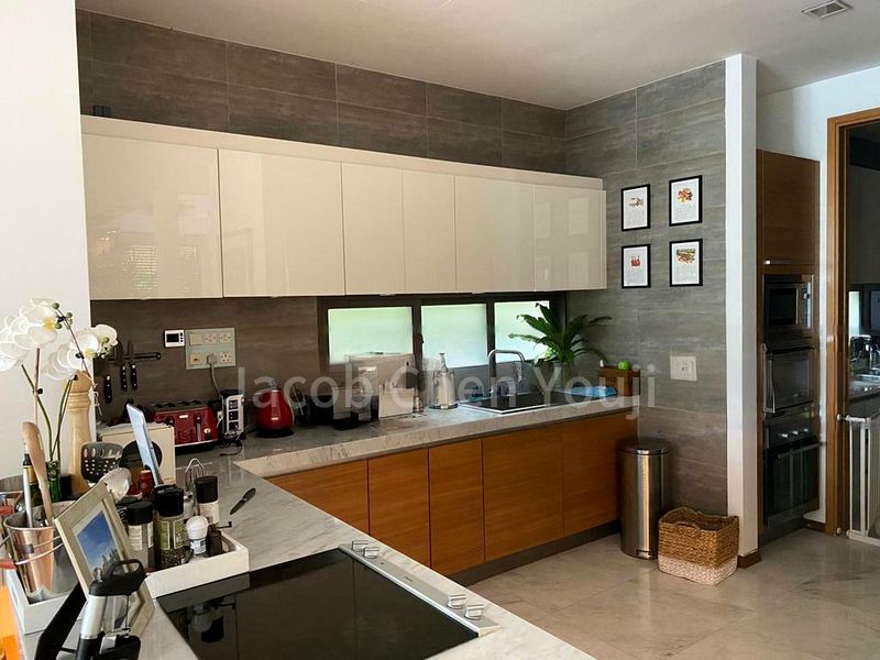 6 Bed Bungalow (Landed) for Sale in  Paradise Island - Image 5