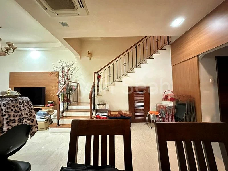 5 Bed Semi-Detached House (Landed) for Sale in  Pavilion Park - Image 1