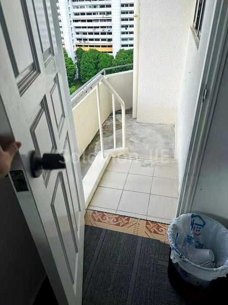 Common Room (Condo) for Rent in  Queensway Shopping Centre/Queensway Tower - Image 5