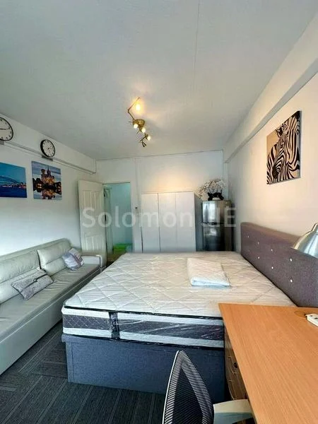 Common Room (Condo) for Rent in  Queensway Shopping Centre/Queensway Tower - Image 2