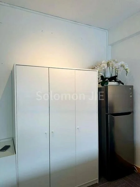 Common Room (Condo) for Rent in  Queensway Shopping Centre/Queensway Tower - Image 3