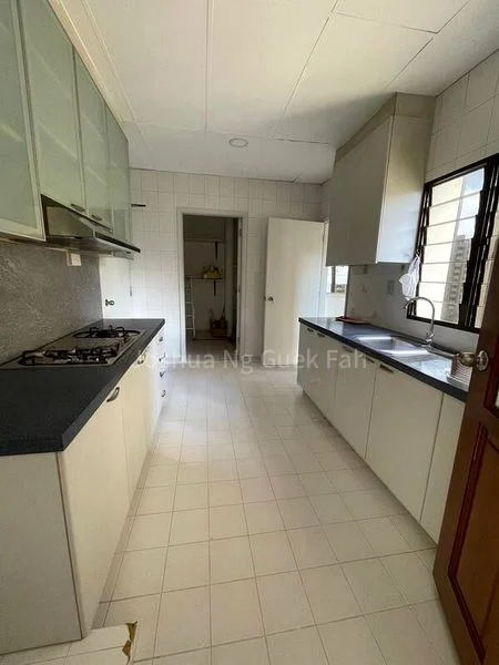 3 Bed Condo for Rent in  Cashew Heights Condominium - Image 6