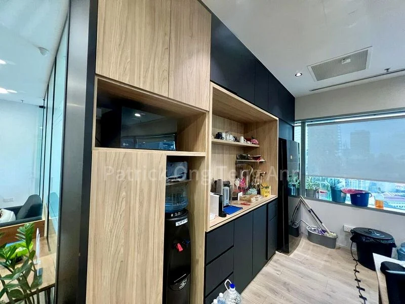 Office for Rent: Suntec City Tower - Image 1