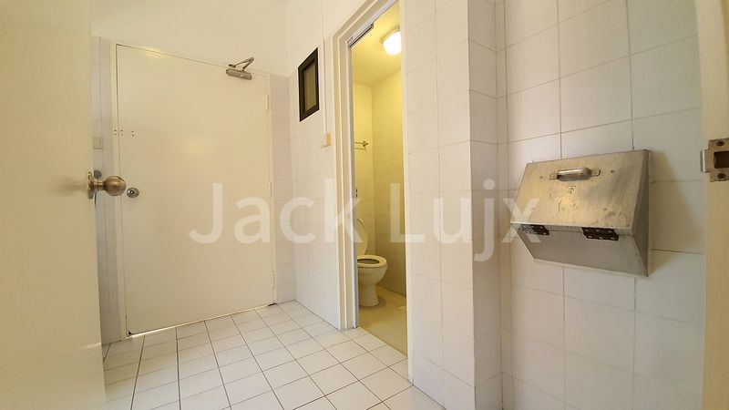 3 Bed Apartment (Condo) for Rent in  Parkway View - Image 13