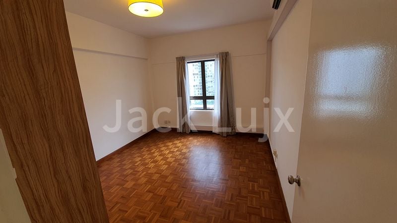 3 Bed Apartment (Condo) for Rent in  Parkway View - Image 7