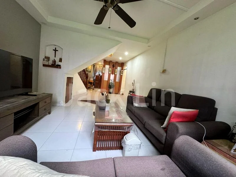 Maisonette HDB for Sale in  261 Bishan Street 22 - Image 2