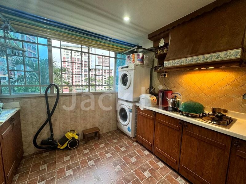 Maisonette HDB for Sale in  261 Bishan Street 22 - Image 11