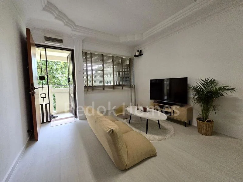 Common Room (HDB) for Rent in  323 Tampines Street 33 - Image 8